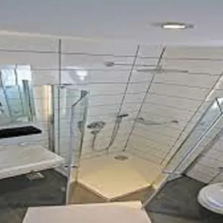 Otel Vg & 4*